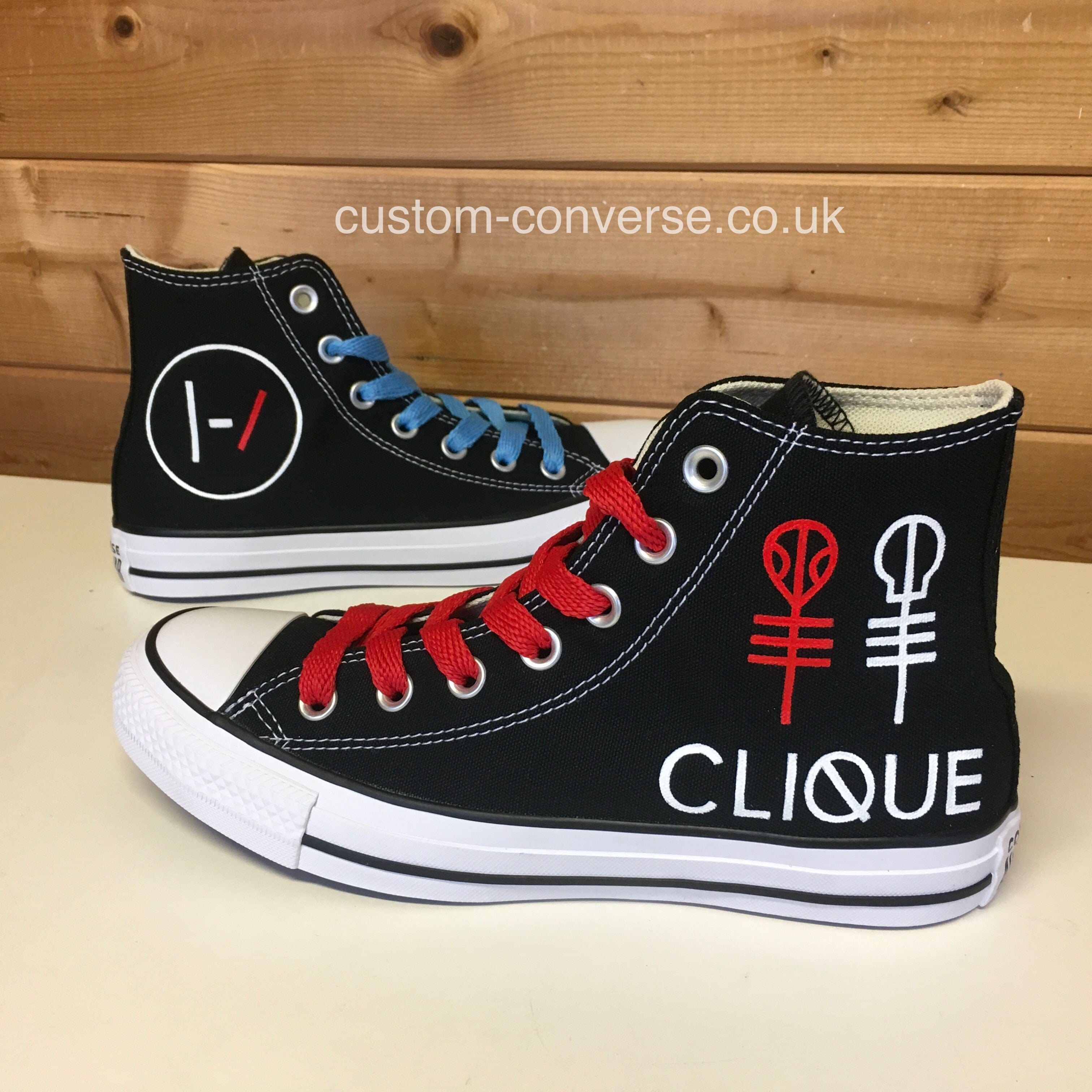 Twenty one pilots 2025 shoes vans