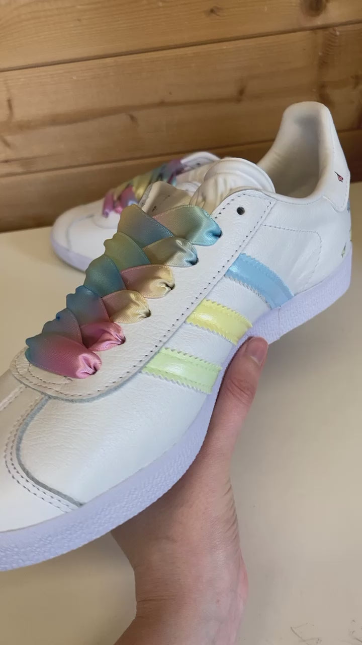 Adidas cheap easter gazelle