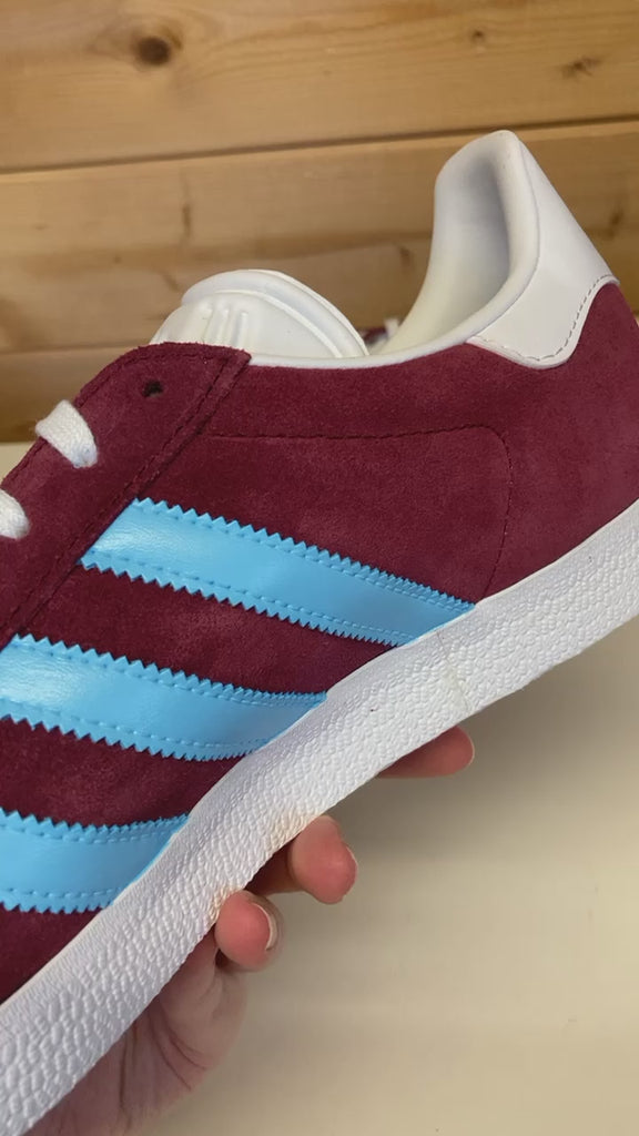 claret blue gazelles