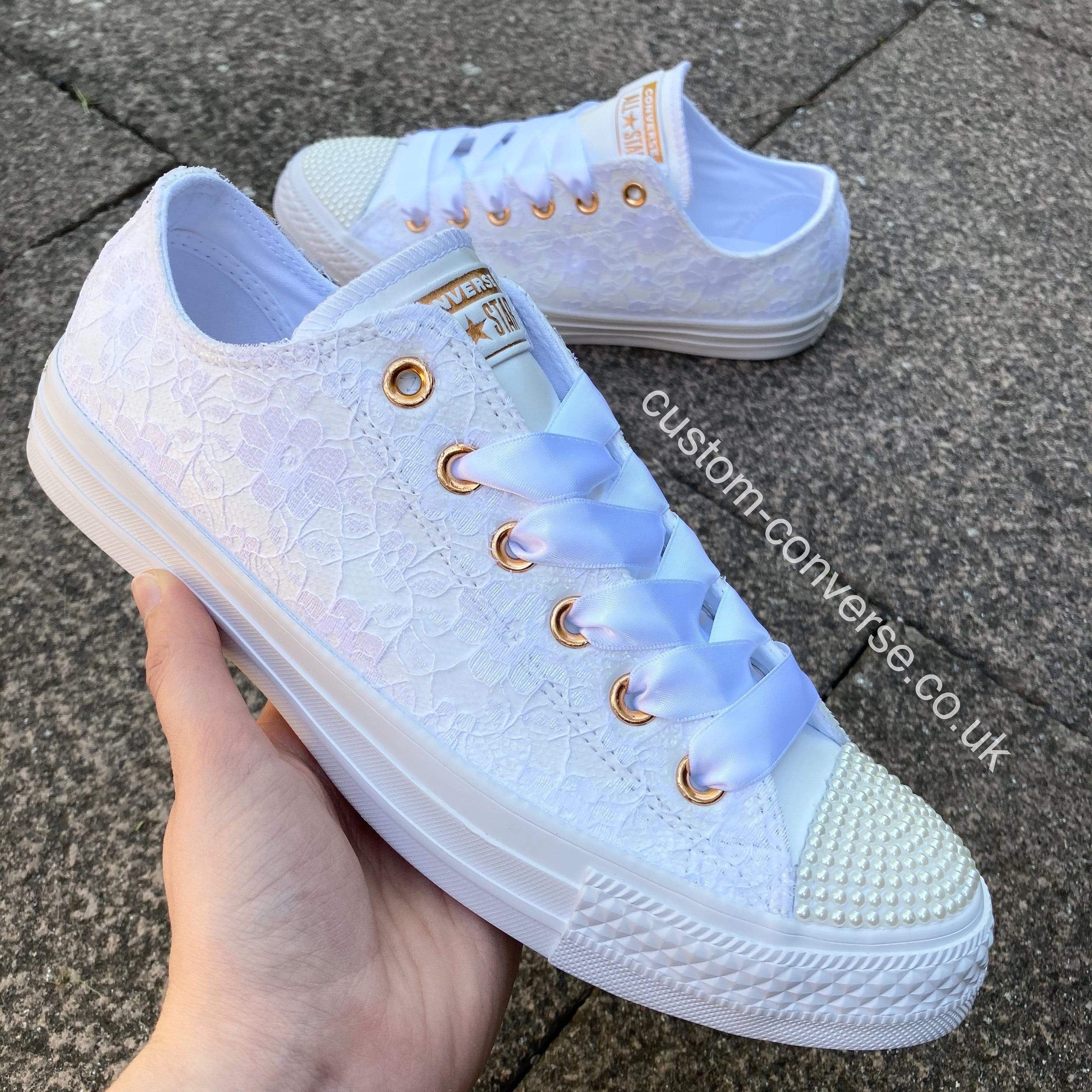 Blue leather deals converse low